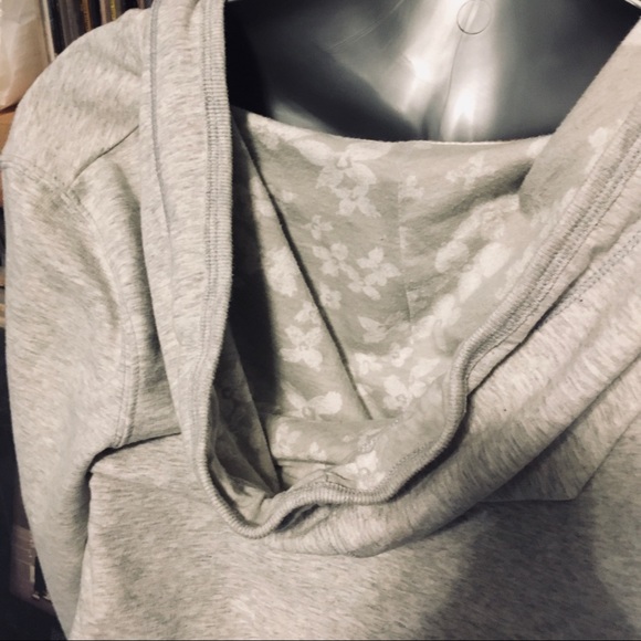 HOLLISTER 3/4 Sleeve Lightweight Zip Up Hoodie - Picture 3 of 7